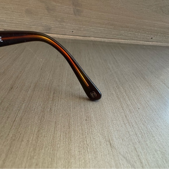 CHANEL Rectangular Tortoiseshell Eyeglasses Frames | Made in Italy | Logo Arms - Picture 5 of 5